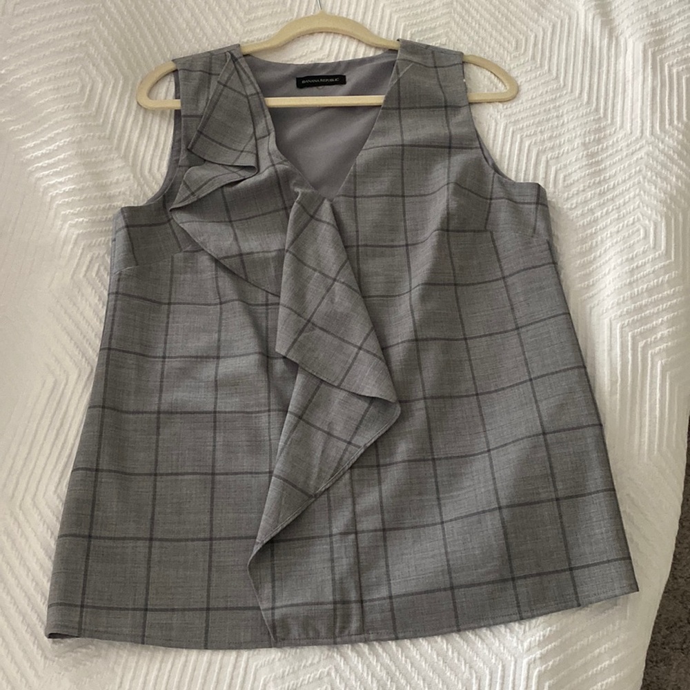 Banana Republic blouse grey plaid